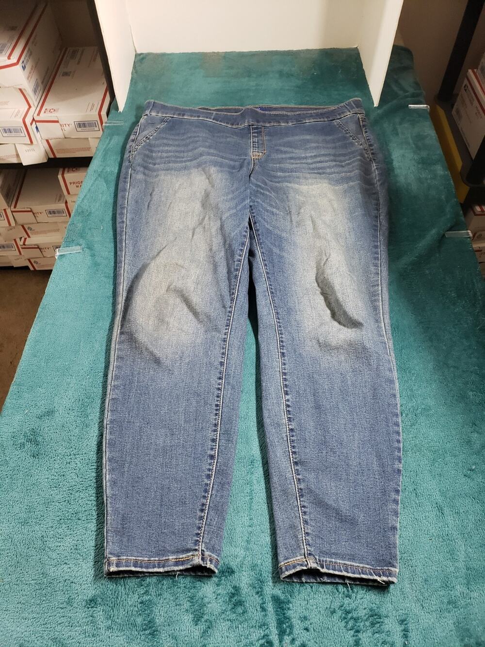 Apt 9 Jeans Size 18 W Women Blue Pants Stretch Denim Plus Mid Rise Skinny